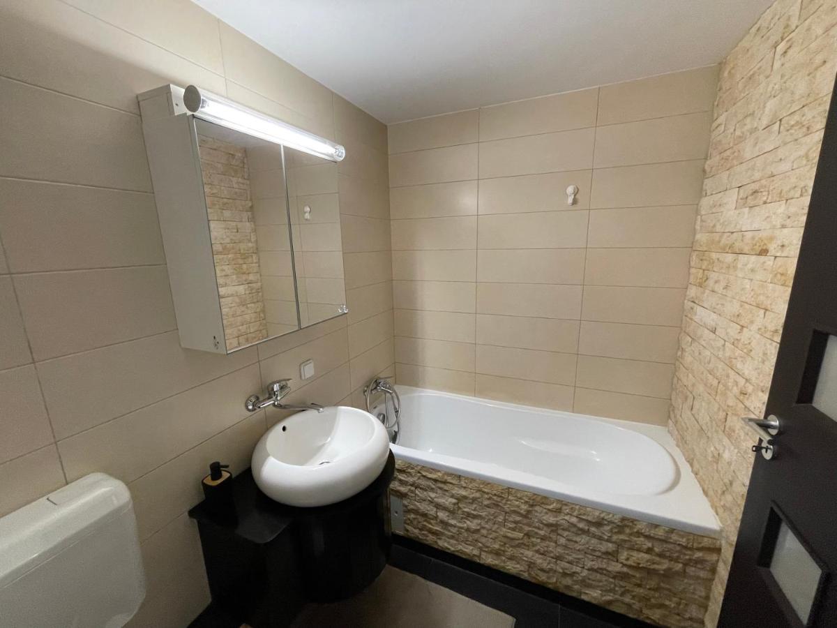 Sunset Luxury Apartment Near Unirii Square Bukurešť Exteriér fotografie